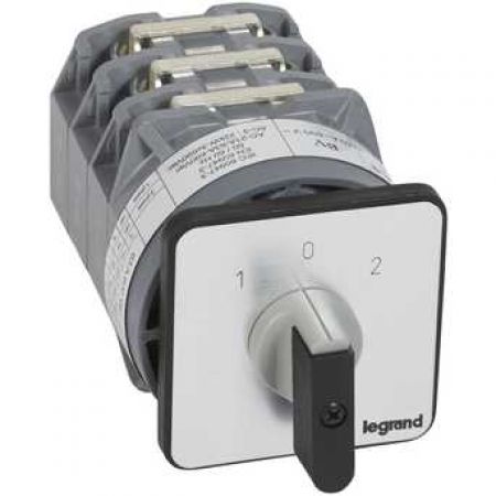(27457) PR63 Перем 1-0-2 45гр 3П гвинт, Legrand