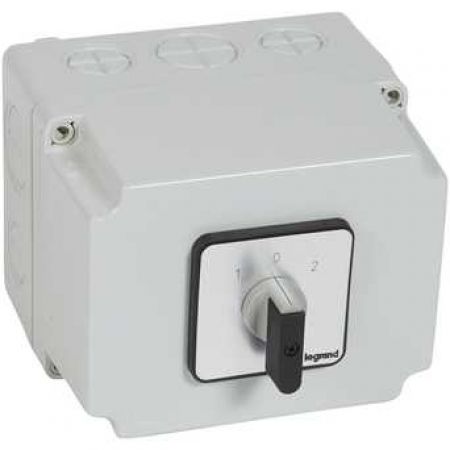 (27747) PR40 Перем 1-0-2 45гр 3П бокс IP55, Legrand