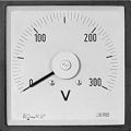 A96MVX010 Вольтметр 240°, вх .10В DC, шкала 0...1000А